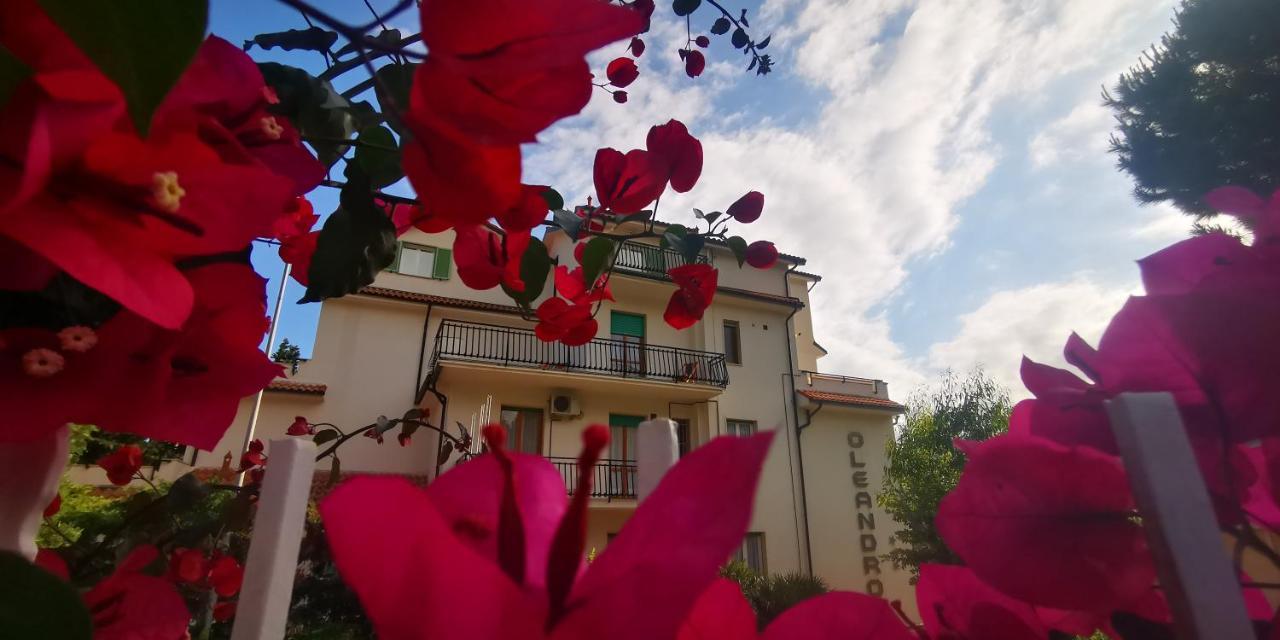 Residence Oleandro Pietra Ligure Exterior foto