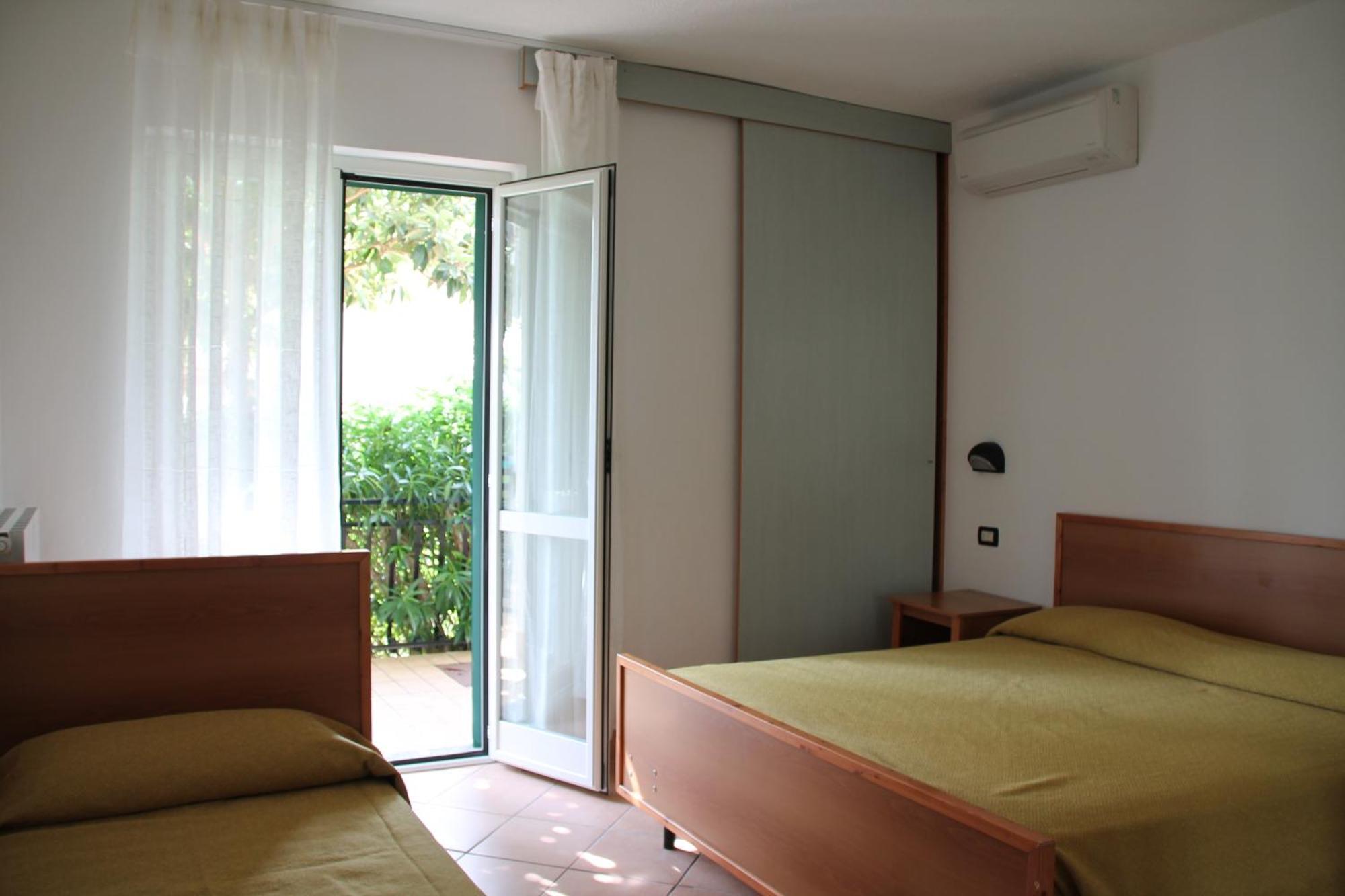 Residence Oleandro Pietra Ligure Quarto foto