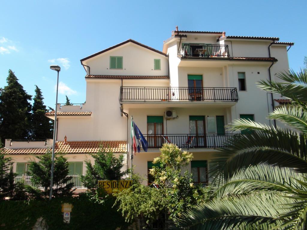 Residence Oleandro Pietra Ligure Exterior foto
