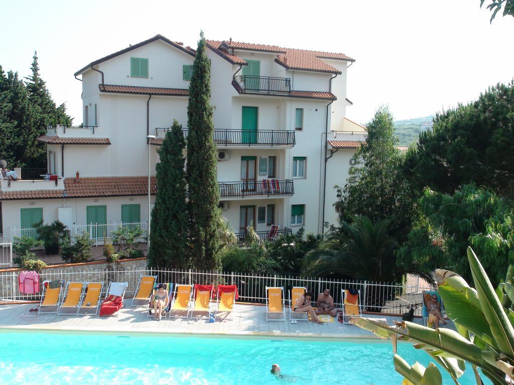 Residence Oleandro Pietra Ligure Exterior foto